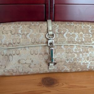 COACH "Hamptons" Gold Shimmer Metallic Beige Signature Vintage 2000's Clutch Bag